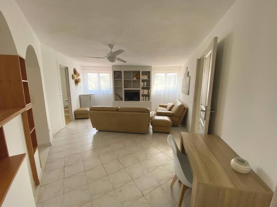 A Louer Haut De Villa 4 Pieces A Sainte-Maxime Golfe De St-Tropez Εξωτερικό φωτογραφία