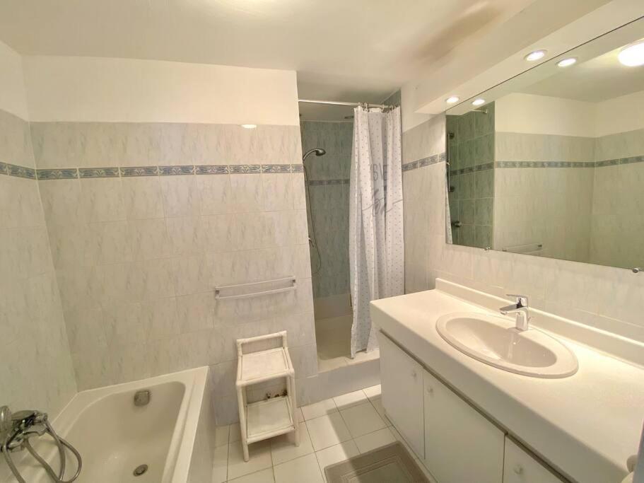 A Louer Haut De Villa 4 Pieces A Sainte-Maxime Golfe De St-Tropez Εξωτερικό φωτογραφία