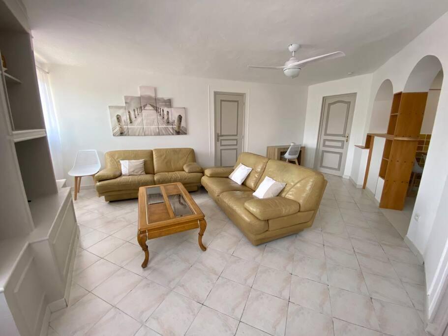 A Louer Haut De Villa 4 Pieces A Sainte-Maxime Golfe De St-Tropez Εξωτερικό φωτογραφία